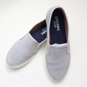 Sperry Top-Sider Women’s Light Gray Diamond Perforated Slip-Ons size 7.5M EUC!🛥️